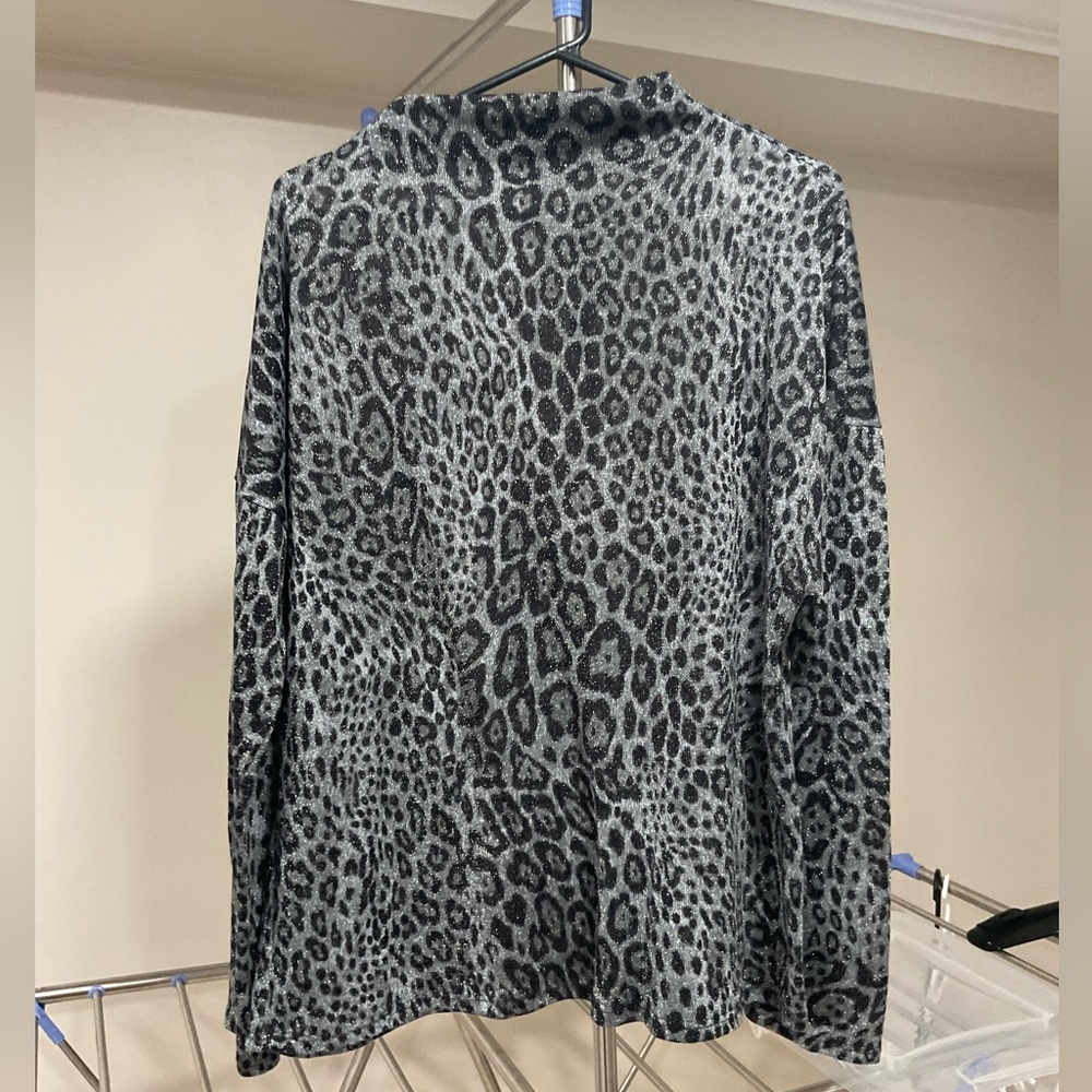 International concepts Leopard Print Long Sleeve Top
